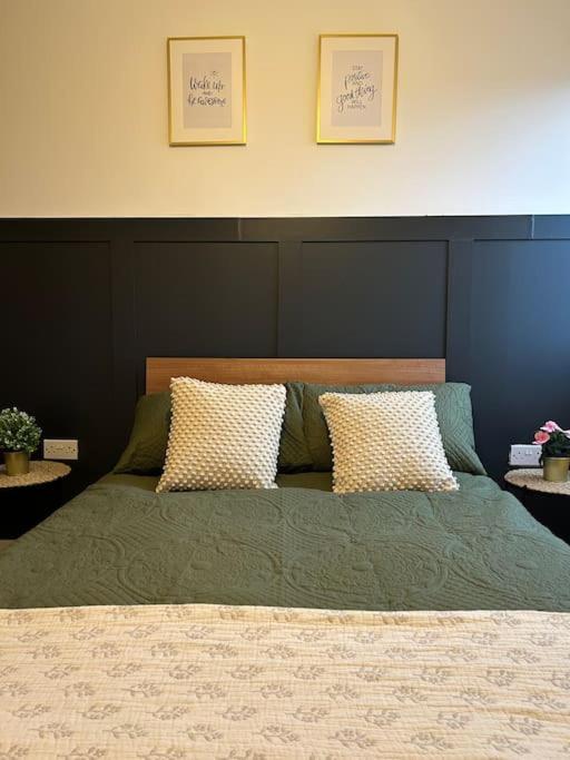 Newly Renovated & Modern 2-br Close To Canary Wharf Londra